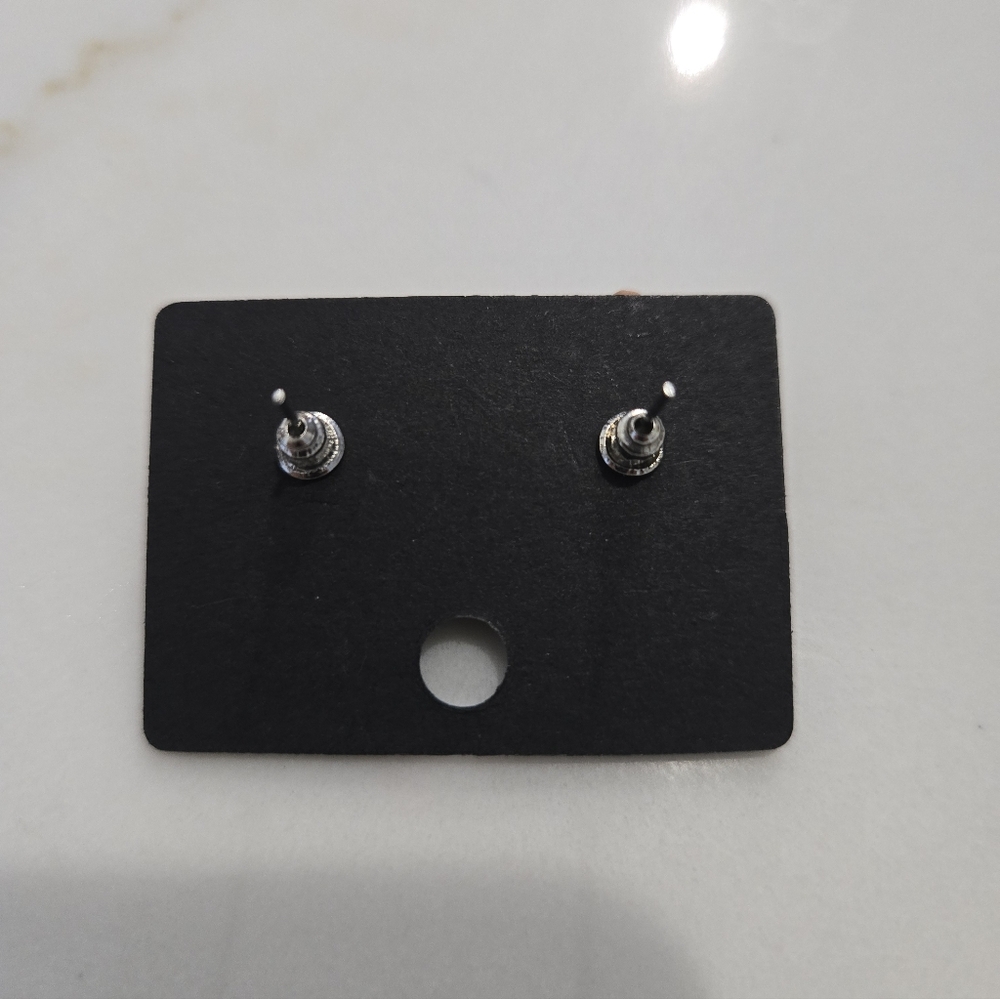 🔥LABUBU EARRINGS🔥 - Picture 3 of 3